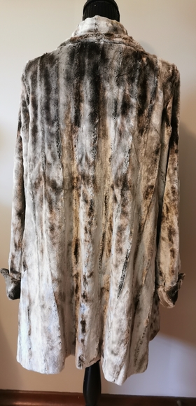 Jolipel by Niedieck Plush Faux Fur Coat - Picture 7 of 14